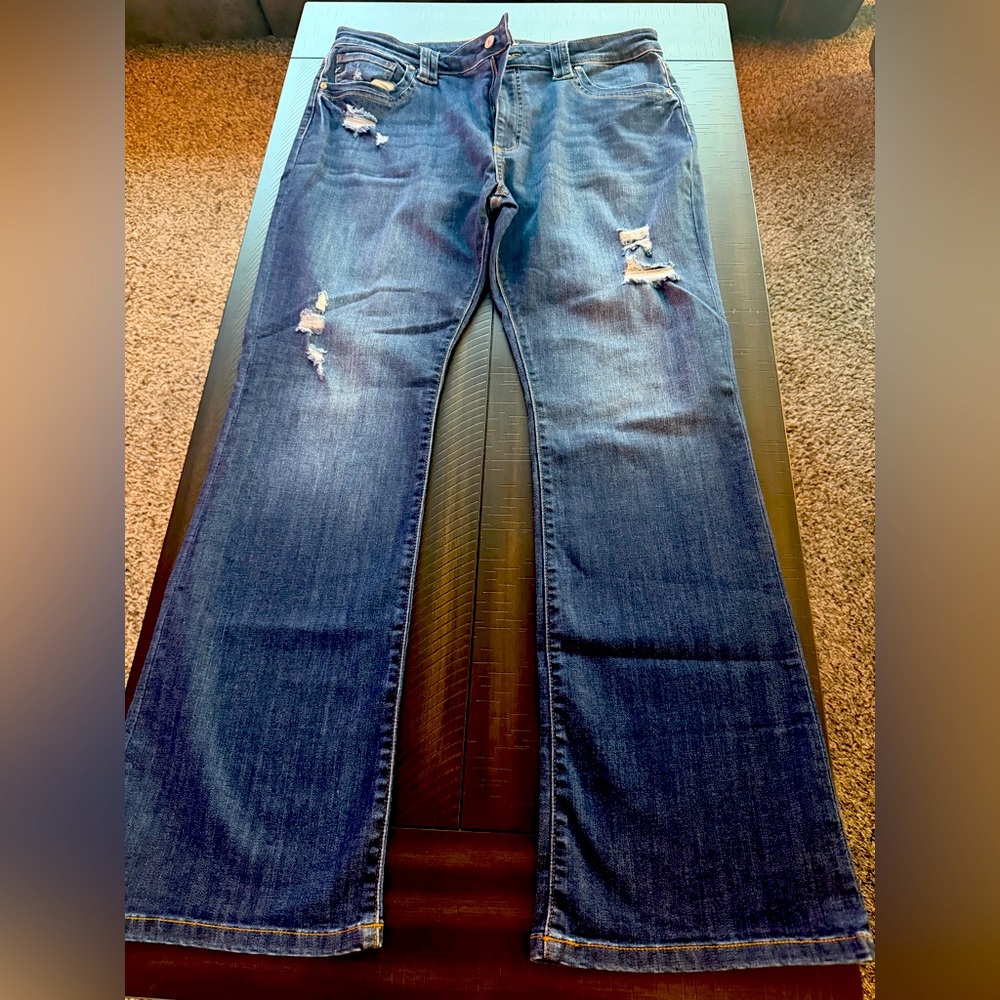 Women’s KanCan Size 32x30 New without tags. Never worn